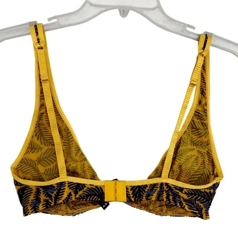 Out From Under For Urban Outfitters Veronica Bra Size M NWT Velvet & Soft Mesh